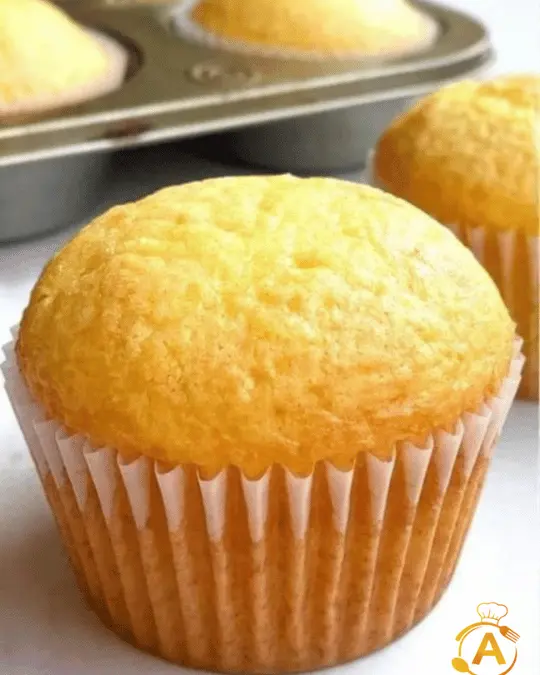 Perfectly Fluffy Vanilla Cupcakes