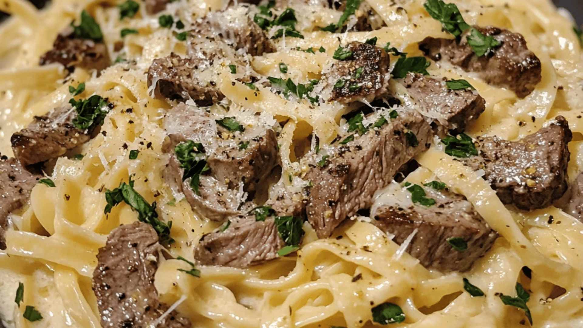 Creamy Garlic Steak Alfredo